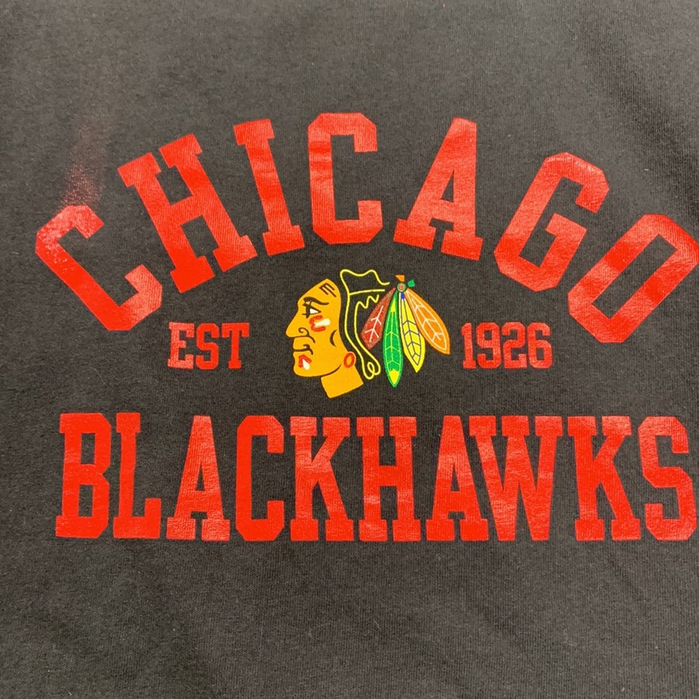 Chicago BlackHawks tee shirt